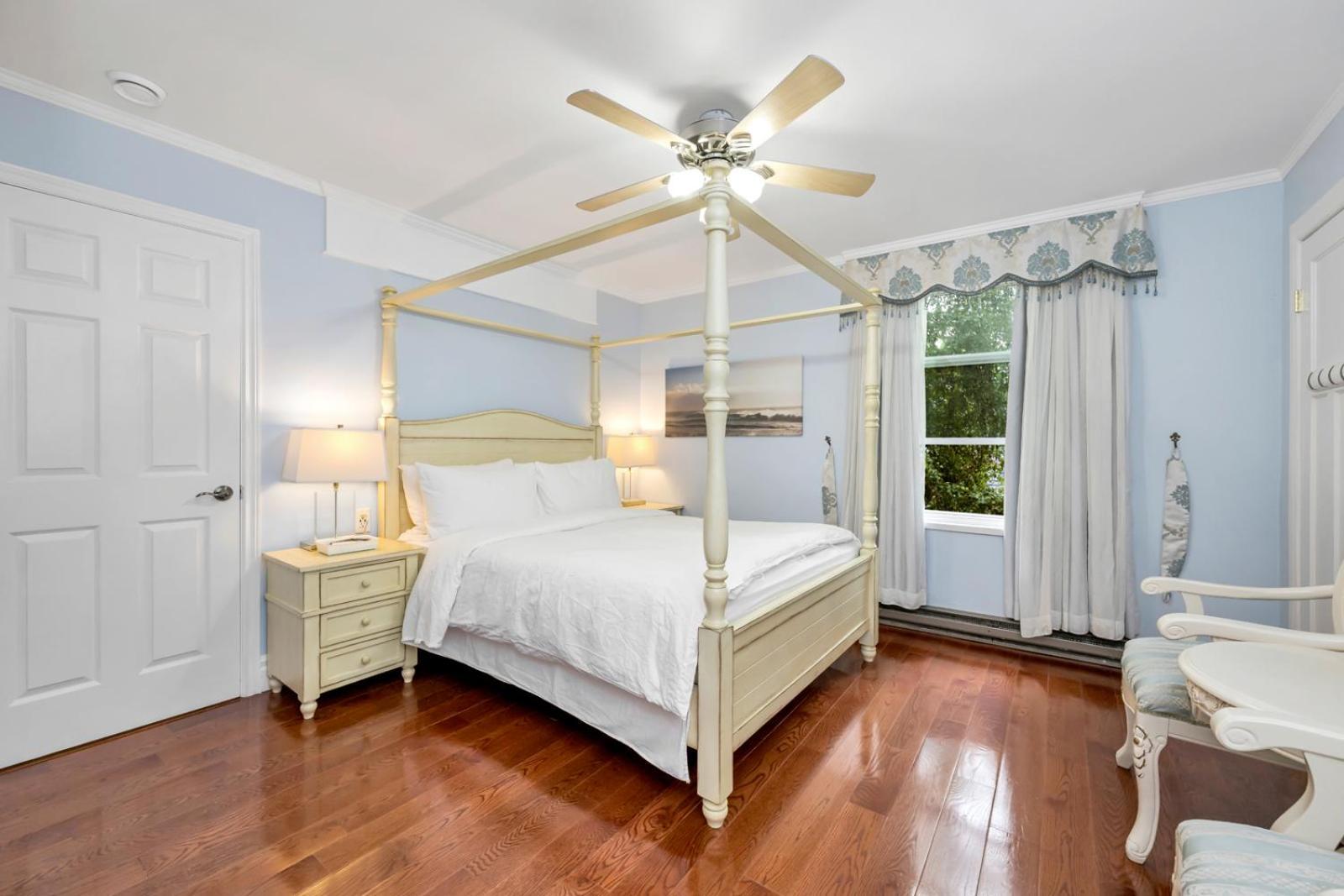 Lipton Place By Elegant Waterfront Victoria Exterior photo